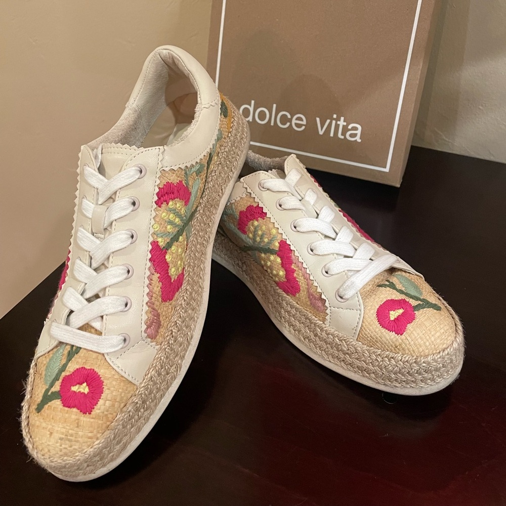 Dolce Vita Women's Azalia Sneakers
